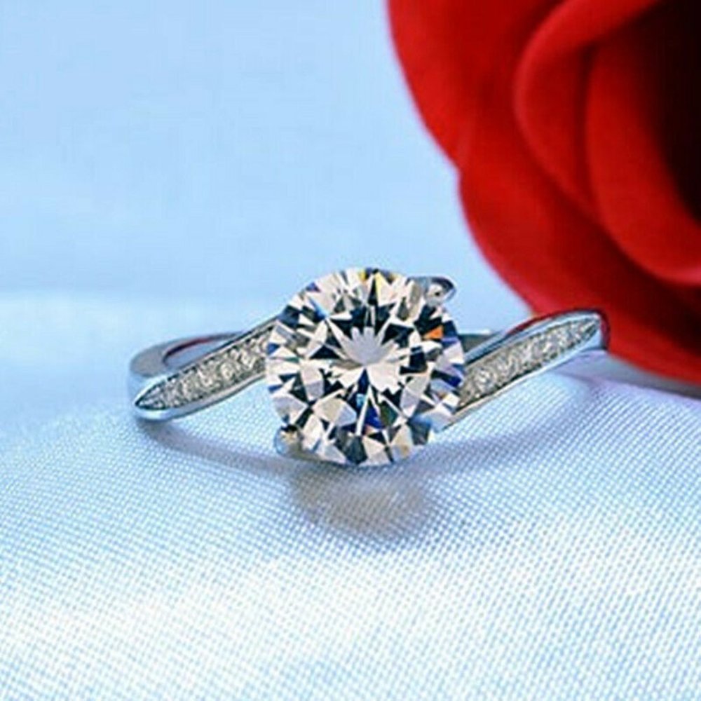 Elegant Women's Silver White Sapphire Ring